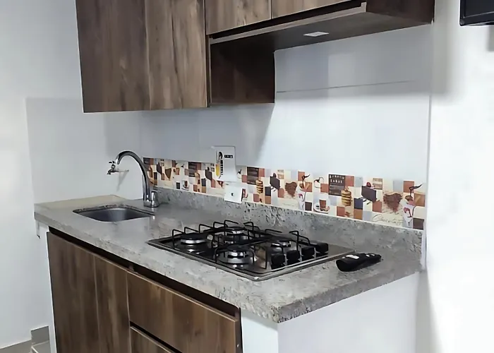 Casa Estadio Medellin Apartamentos Turisticos Renovados Y Modernos Cerca Al Metro - Barrio Laureles-Estadio